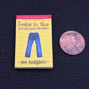 Zuru Mini Brands Books 'Forever in Blue'